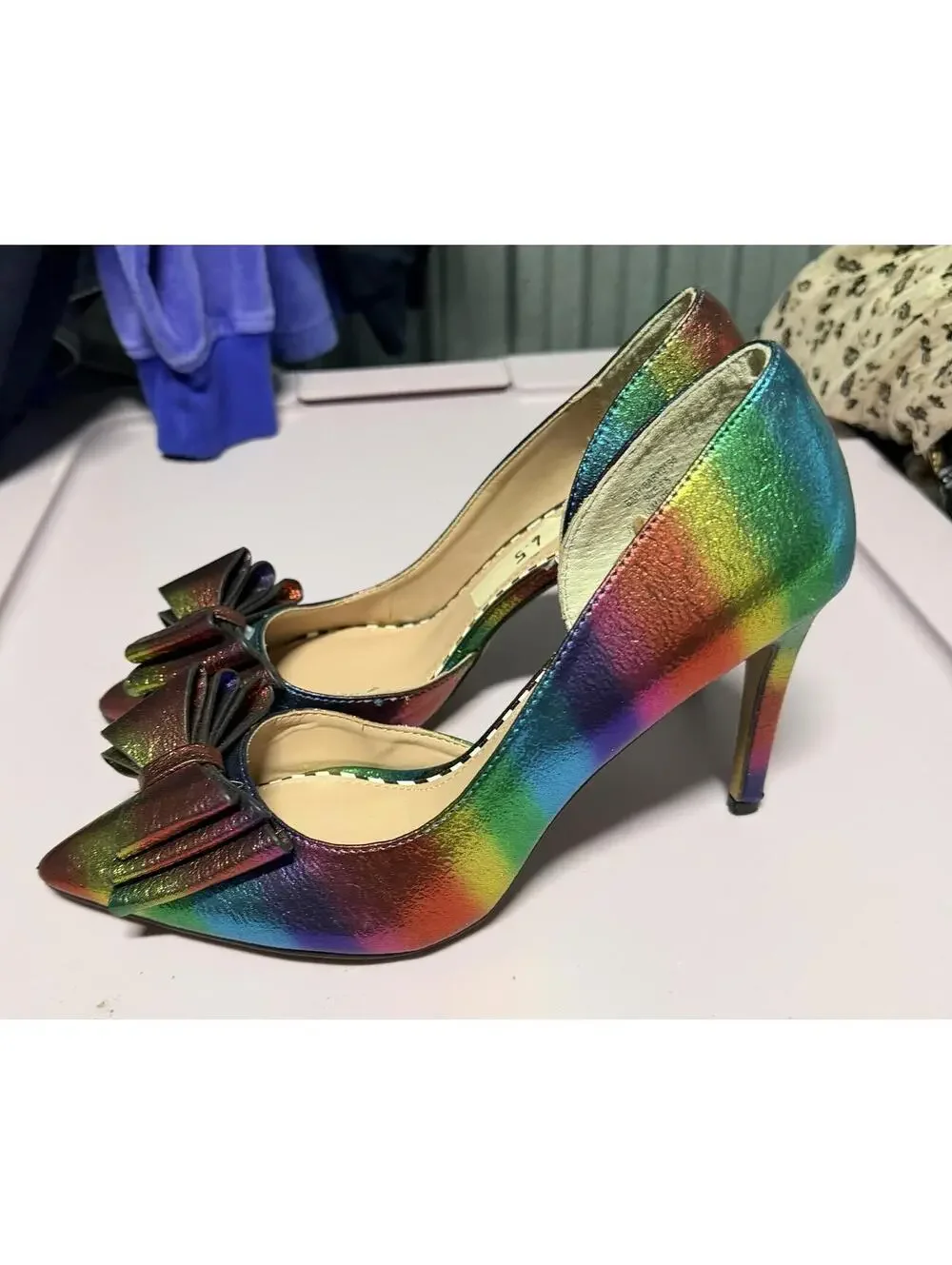 Betsey Johnson Rainbow Ombre Bow Heels Size 6.5 Metallic Pointed Toe Pumps
